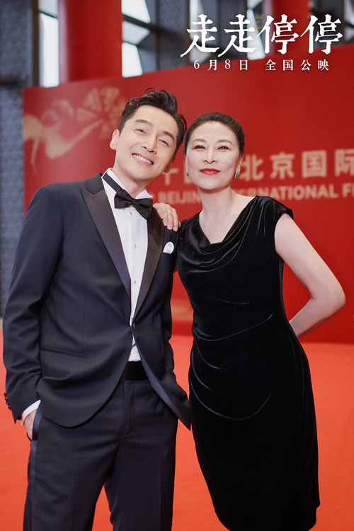 独居女醉走错门被反锁，邻居一句话让我红了眼！