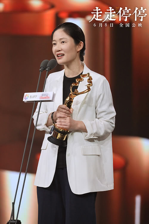 八九十岁，满堂儿孙，却无一人知冷知热