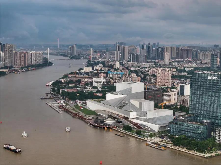4月27日拍摄的白鹅潭大湾区艺术中心（无人机照片）。新华社记者 刘大伟 摄