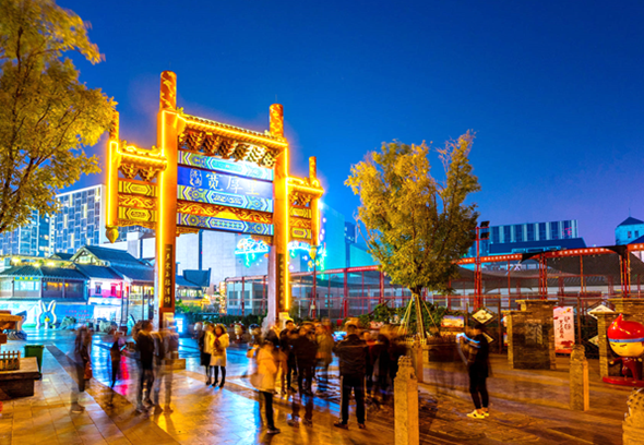 济南市先后获评“中国夜间经济十佳城市”“中国十大夜经济影响力城市”。受访者供图