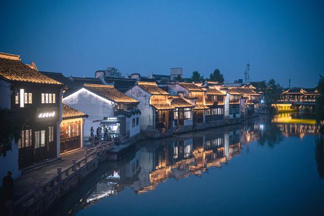 4月26日拍摄的嘉兴市月河历史街区景色。新华社记者 江汉 摄