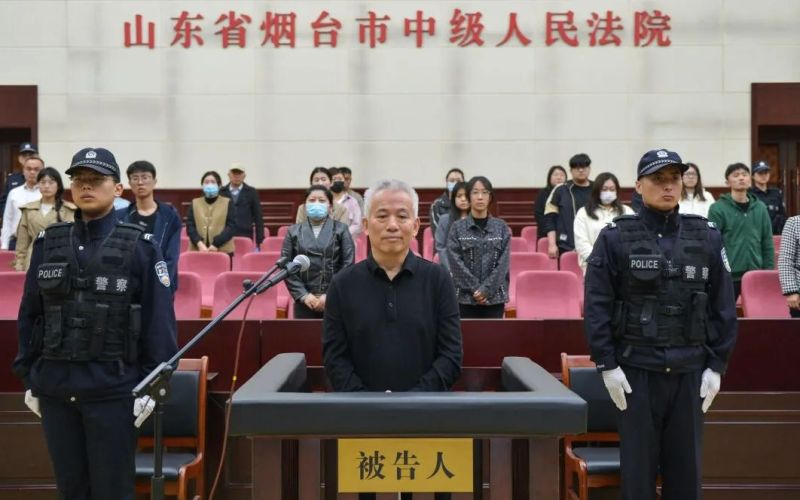 被告人孙明亮利用担任寿光市市长,市委书记,潍坊市人大常委会党组副