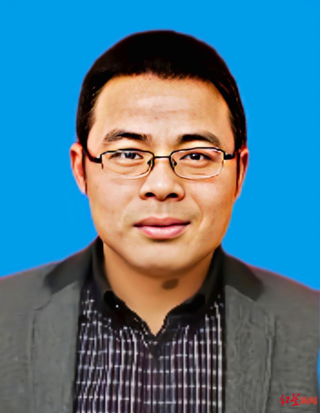宜宾南溪二中校长刘乙涉嫌严重违纪违法被查，该校系宜宾市艺体中学|宜宾市|刘乙|艺体_新浪新闻