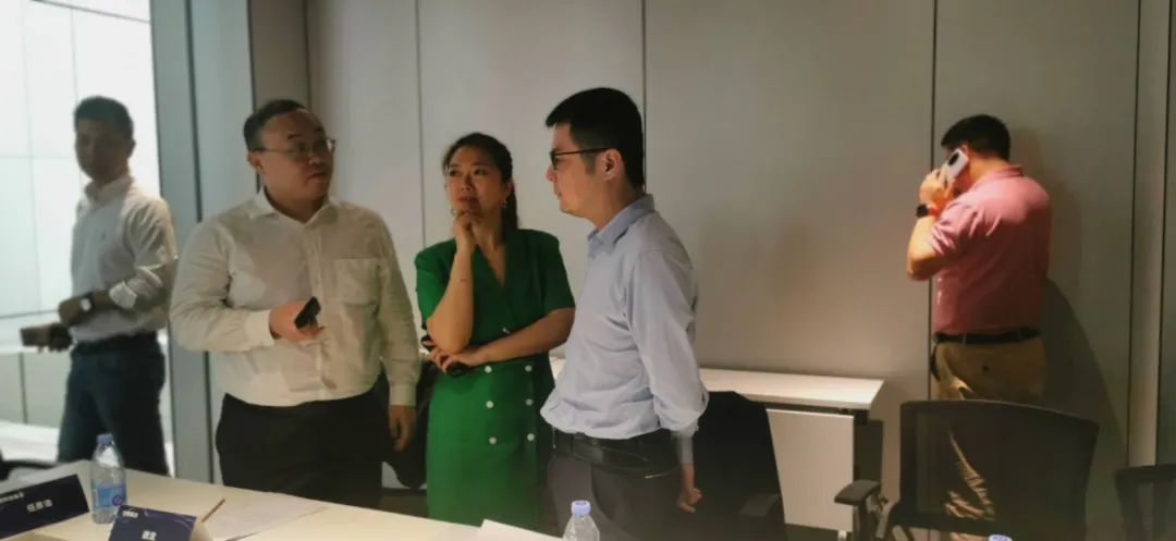 柳叶刀机器人CEO黄志俊正与华泰联合等资本探讨合作。