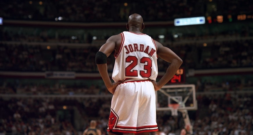 乔丹当年的热爱篮球条款是什么意思?