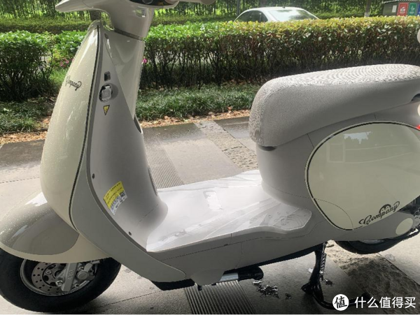 小刀电动车企鹅首发尝鲜:仿生造型萌趣十足,轻智能科技超好用