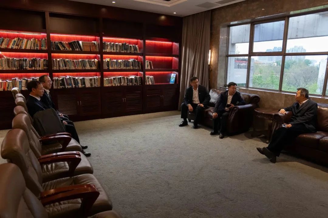 聚焦|胡鞍钢与华电海投党委书记、董事长仇甜根座谈交流|清华大学_新浪财经_新浪网