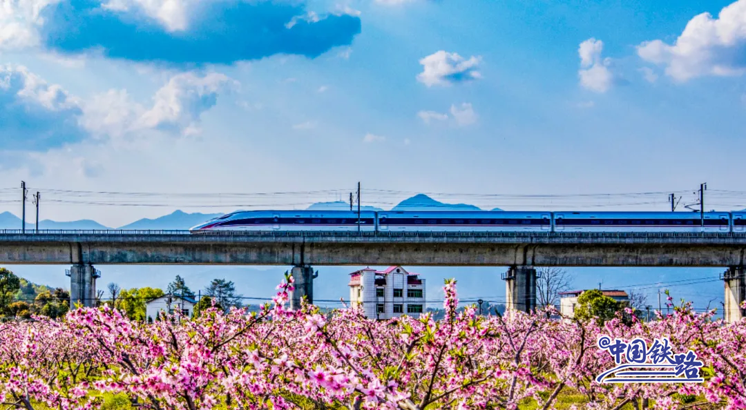 美图袭来!当中国铁路遇到古诗词!