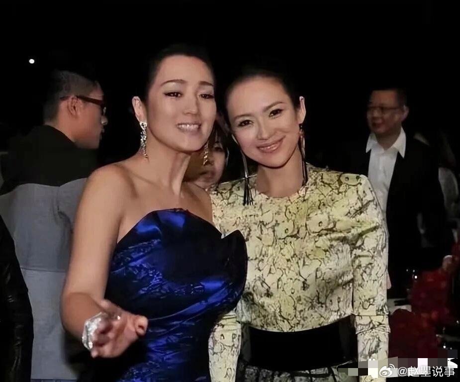 巩俐和章子怡同框,不得不说巩皇的气场真的很强大…|章娘娘|娘娘_新浪新闻