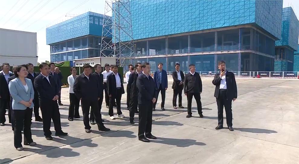 张超超带领市领导集体观摩五大产业发展_新浪新闻