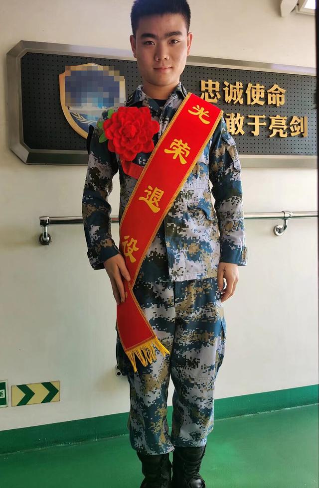刚刚退役的周鑫宇。 受访者供图
