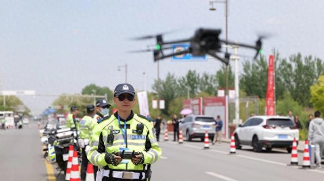 宁夏公安机关:强化人才队伍建设 推动无人机实战应用