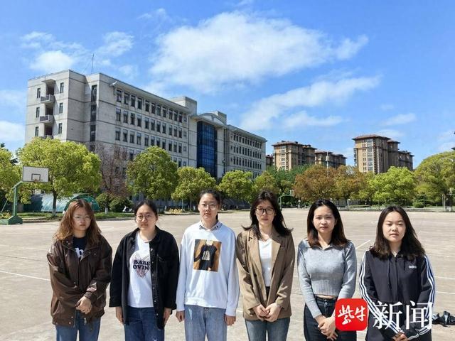 来自盐城工学院化工学院2020级6栋111寝室的6位女生,相互鼓励,一路