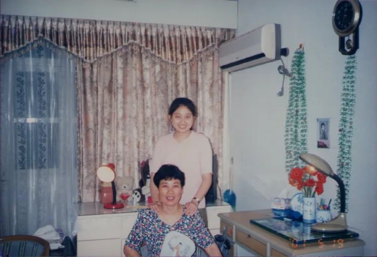 徐茜和妈妈陈军.