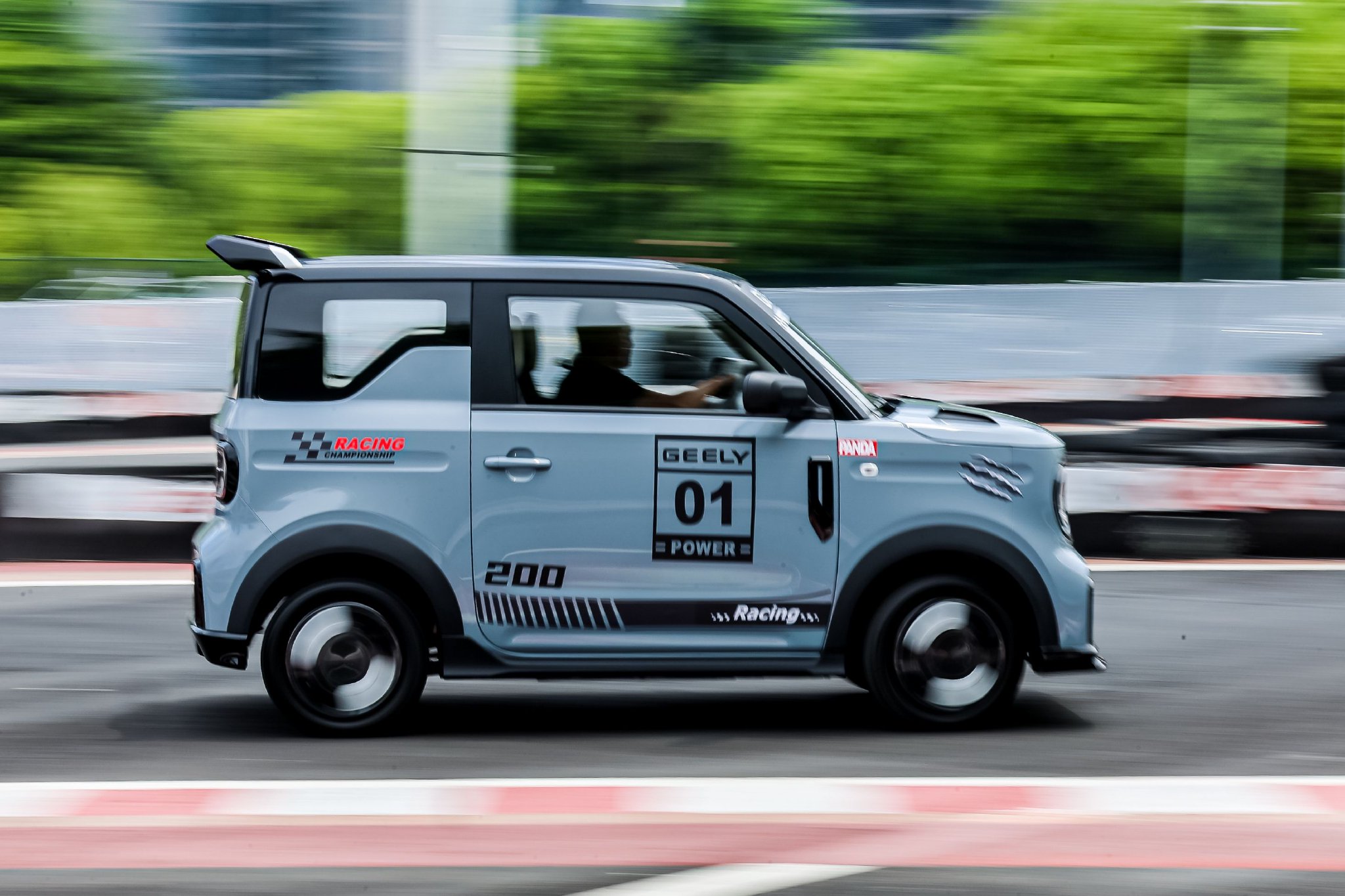 吉利熊猫卡丁正式上市 售价4.69万元-新浪汽车