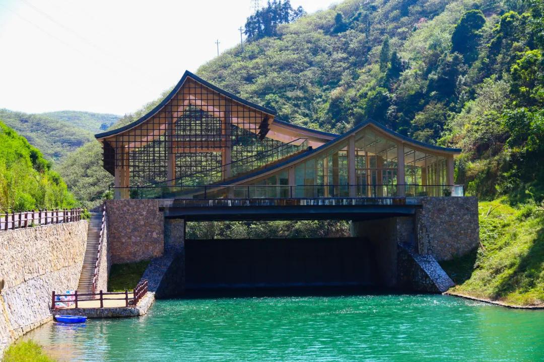 爱人是"李","中国李乡"送免费爱情游!