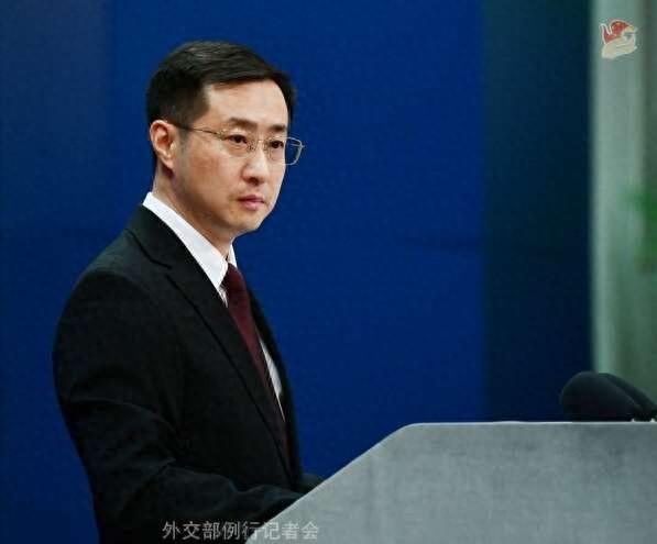 图片来自外交部记者会上,有记者提问:美国众议院一跨党派小组推出了