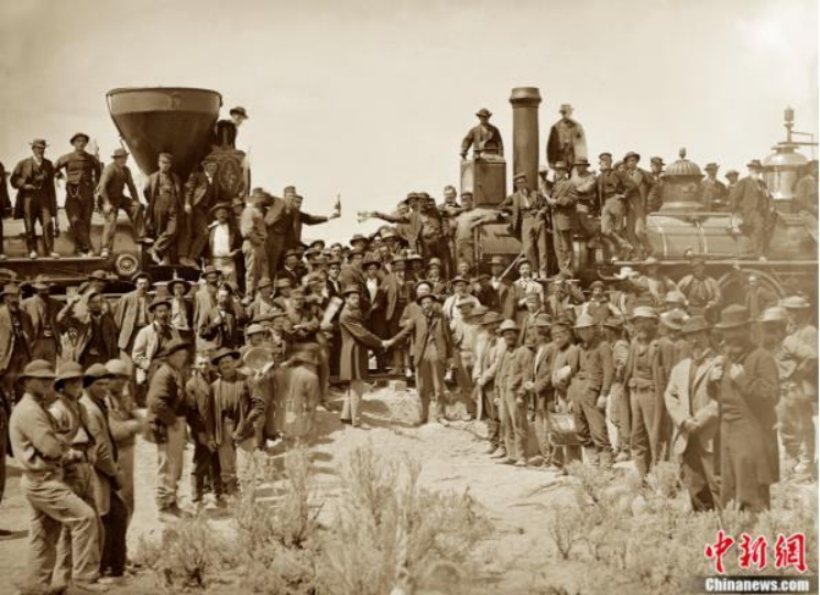1869年5月，太平洋铁路竣工仪式。江门市博物馆供图