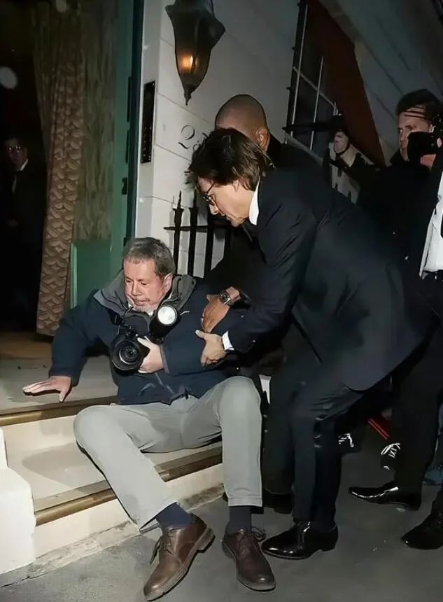 她是10亿富养出的最美星二代,18岁后居然成了这样?