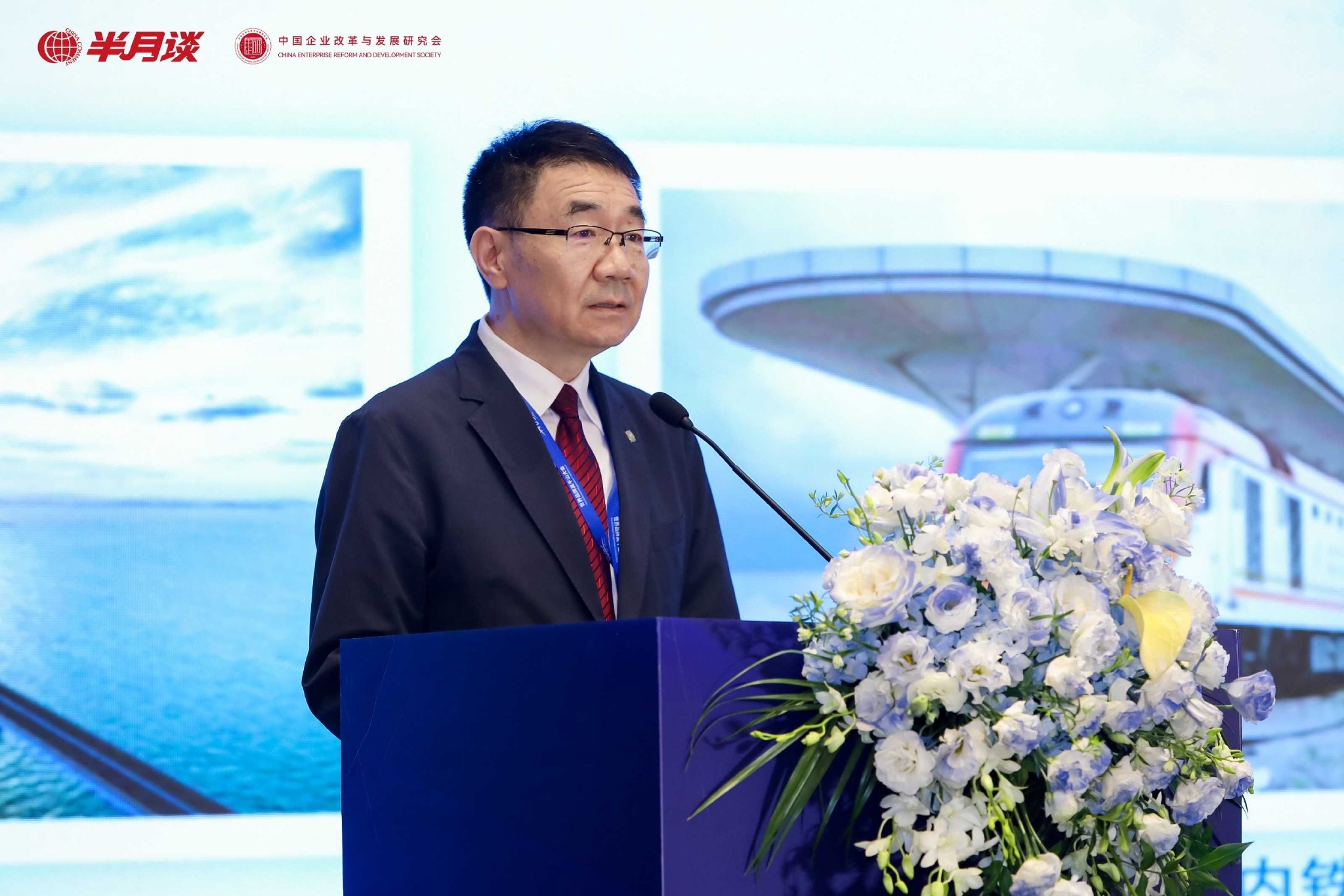 中国交通建设集团有限公司党委副书记、工会主席 刘翔
