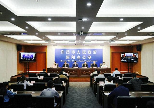 会上,共青团许昌市委,许昌市教育局,许昌市民政局,许昌市人社局,许昌