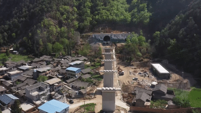 ▲小相岭隧道。图据中国铁路