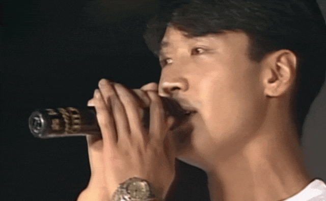 实际的情况是,在那个筹款演出上,黎明已完成工作,结果助手打电话给他