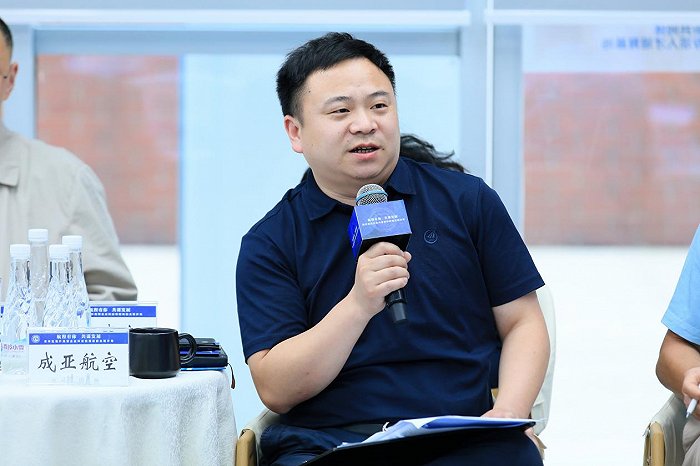 成都青羊主题沙龙"头脑风暴"让民企借力"起飞"