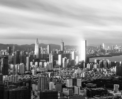     今年4月，深圳全市新建商品住宅成交面积环比增长5%，同比下降33%；二手住宅成交量超过4000套。    本报资料室/图