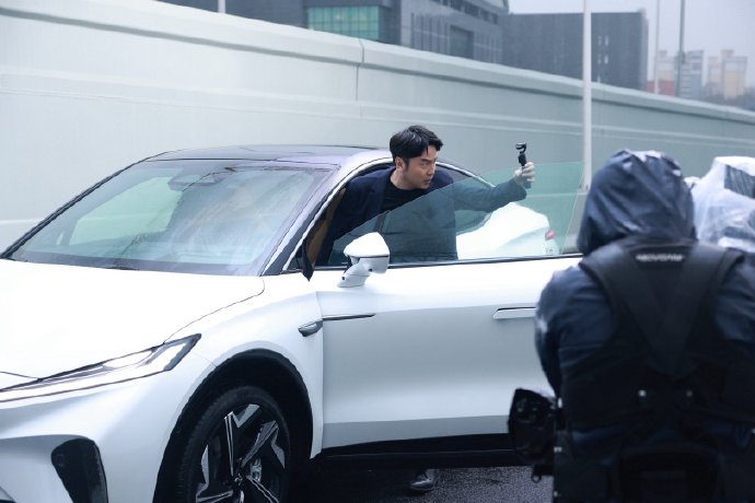 实力派影视明星@雷佳音 代言@飞凡汽车 r7