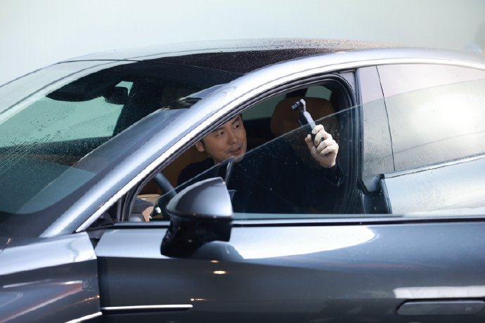 实力派影视明星@雷佳音 代言@飞凡汽车 r7