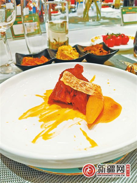 新疆创意菜品打造舌尖新体验 来乌鲁木齐开启一场"味蕾游"