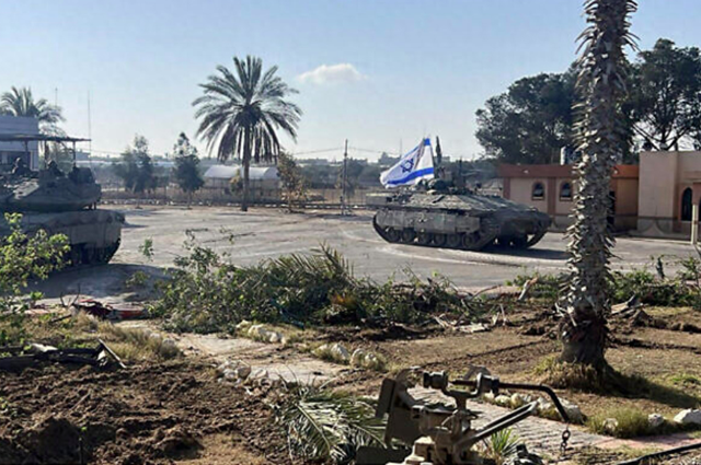 综合《以色列时报》等多家媒体5月7日报道，以军进入拉法口岸加沙一侧。此图为《以色列时报》报道配图