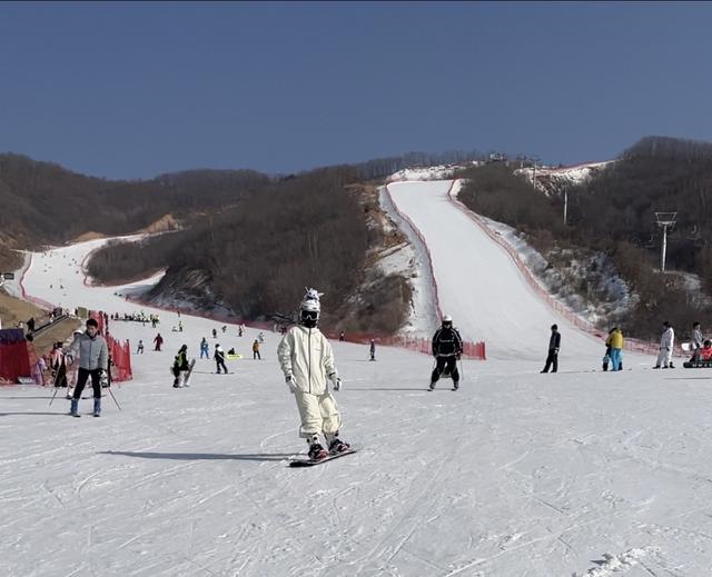 热“雪”涌动让冰雪经济“四季常青”华体会- 华体会体育官方网站- 华体会体育APP下载
