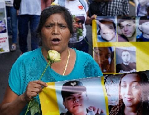 墨西哥母亲节当天，数百名失踪者亲属走上街头。图源：美媒