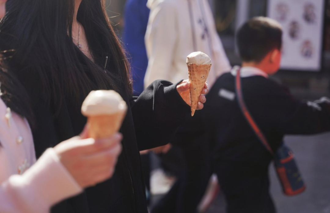 在太原街头，随处可见老陈醋味冰淇淋。