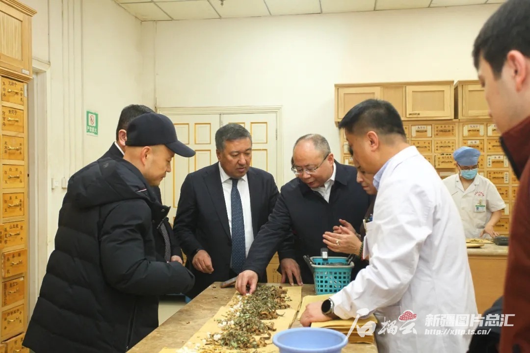 新疆中医药传承创新发展阔步向前|自治区_新浪财经_新浪网