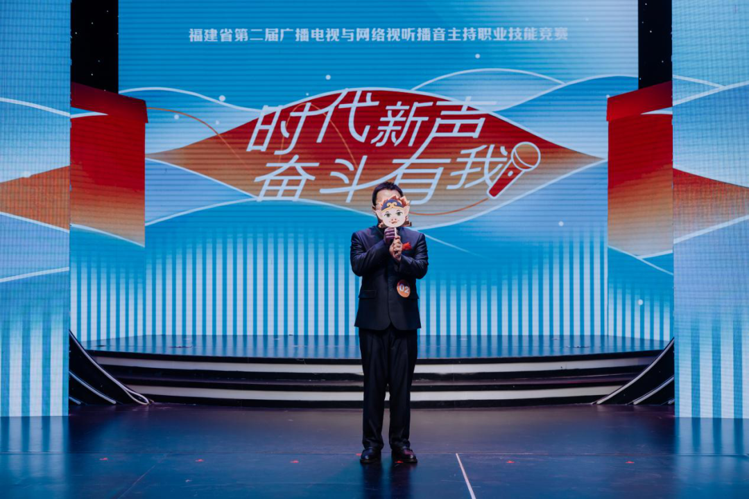 花鼓戏唱跳俱佳松弛感无敌;福建省广播影视集团主持人  郭佳璇三明市