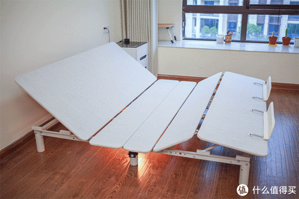 电动床垫怎么安装躺平已经过时了，现在流行的是躺不平，喜临门白骑士智能床让自定义睡眠成为可能_https://www.jmylbn.com_新闻资讯_第4张
