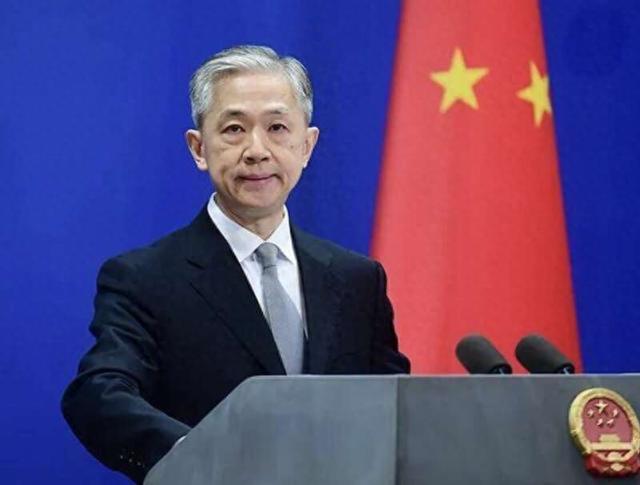 菲律宾约200名"平民"今日前往黄岩岛周围海域,中方:将依法维权反制