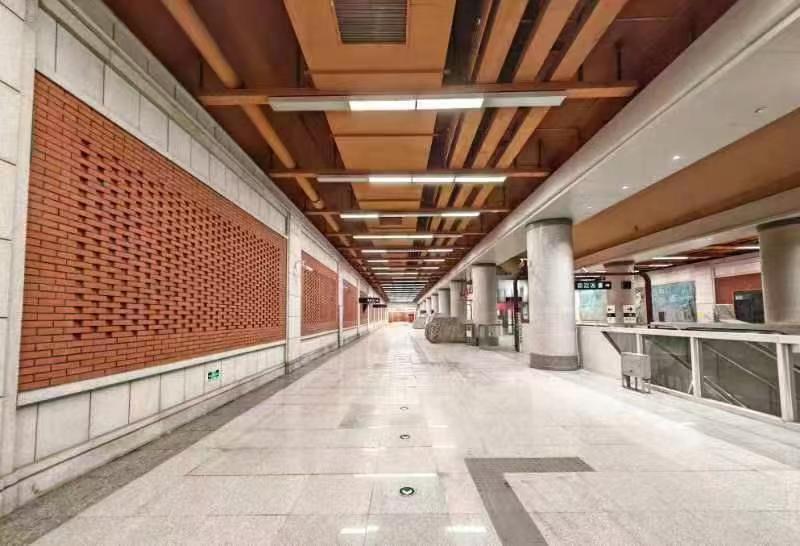 "三通"是指实现3号线一期(东四十条—东风),12号线(四季青桥—东风)