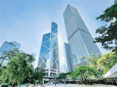 图为金融机构林立的香港中环。中新社记者 李志华摄