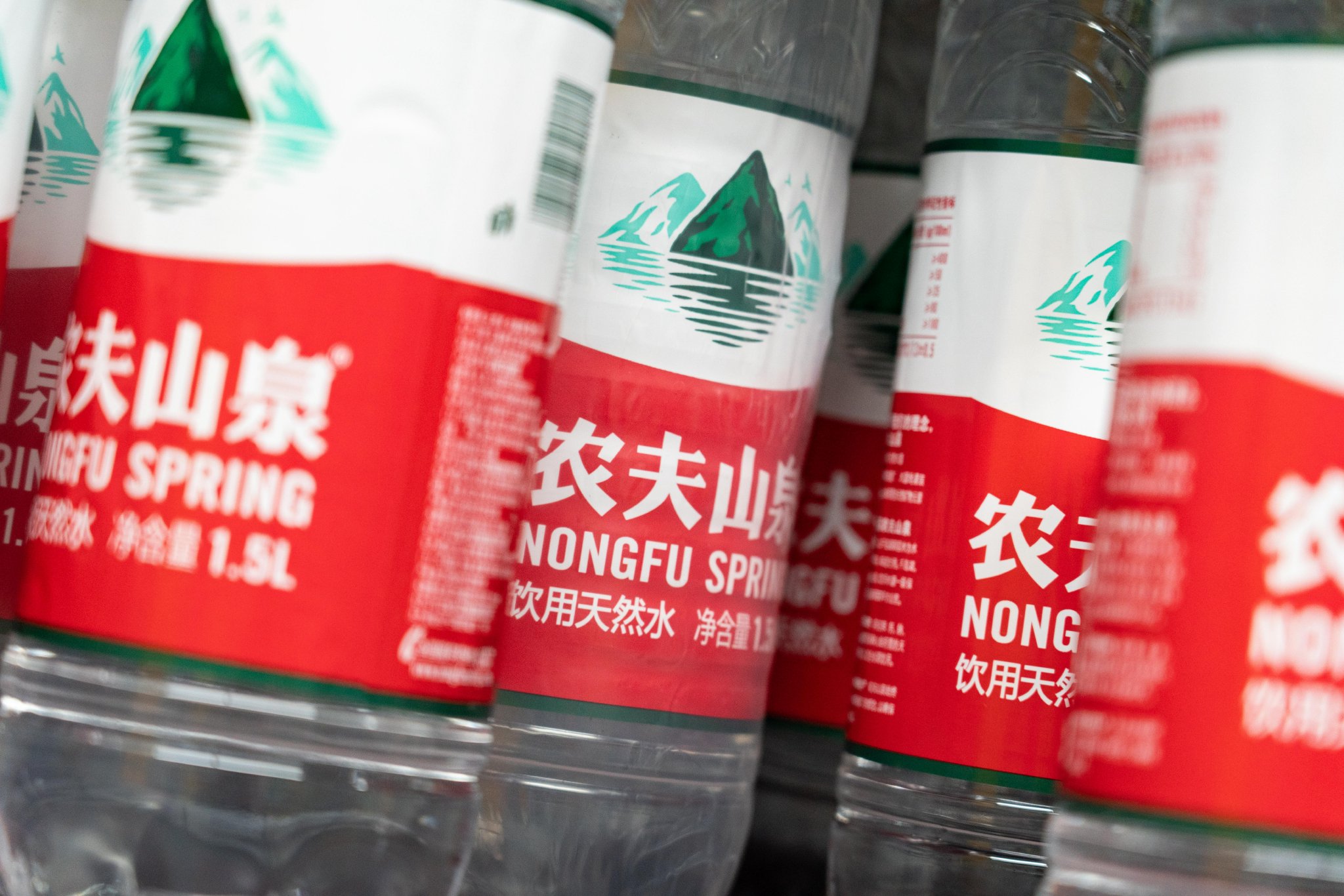 瓶装水市场,又闻到了硝烟的味道|农夫山泉_新浪财经_新浪网