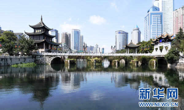 贵阳甲秀楼.
