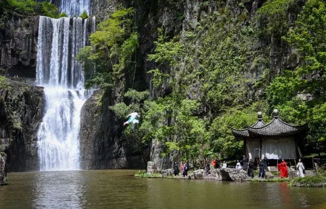 下库,十二峰,丽水古街,芙蓉古村,苍坡古村,埭头古村景区首道门票免费