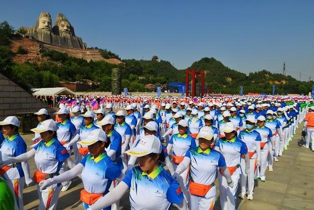 全国"行走大运河"全民健身健步走河南主会场活动在郑举行