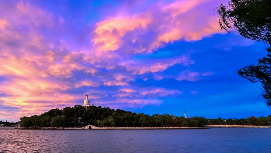 壁纸级美景!北海公园晚霞,美到窒息!