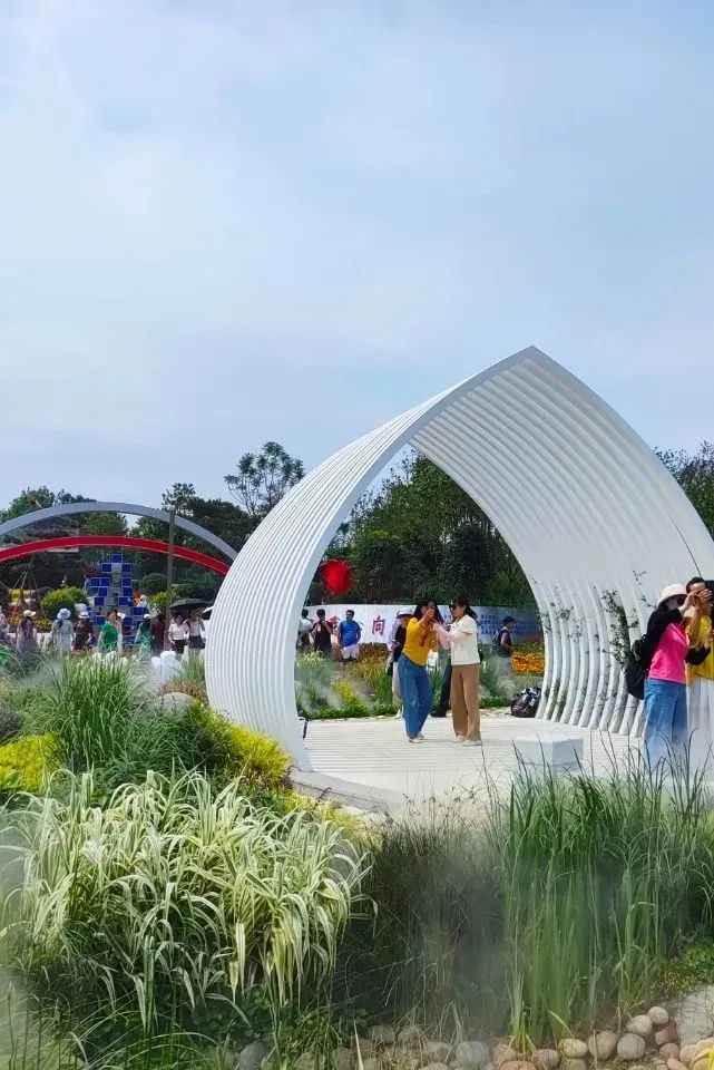 "鹤舞赣鄱"惊艳成都世界园艺博览会