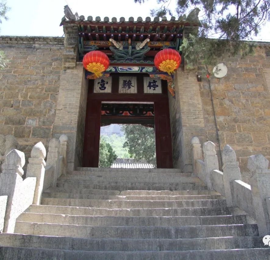 涉县娲皇宫位于太行山东麓,河北省西南部,晋冀豫三省交界处的涉县索堡