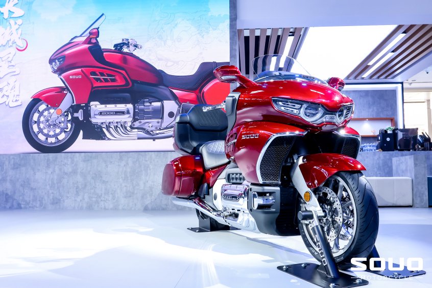 长城灵魂摩托车首秀 h8/2.0/dct/空悬